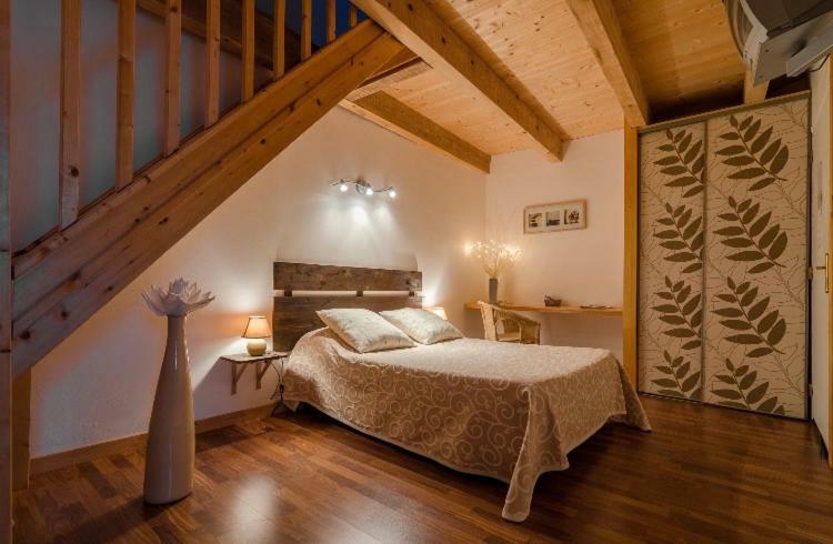 Auberge Du Lac Madic Экстерьер фото